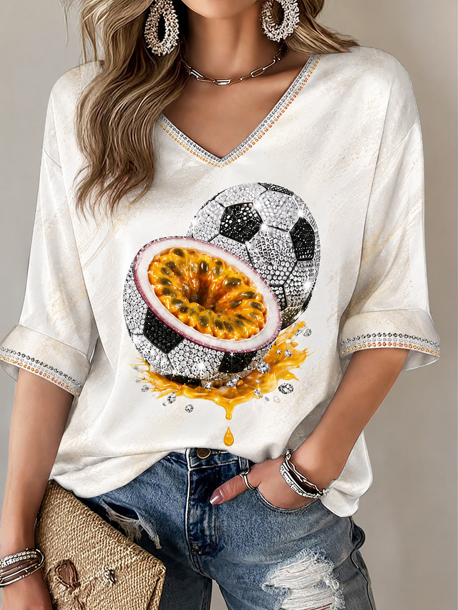 Sommerliches T-Shirt für Damen mit Obst- und Fußballmotiv