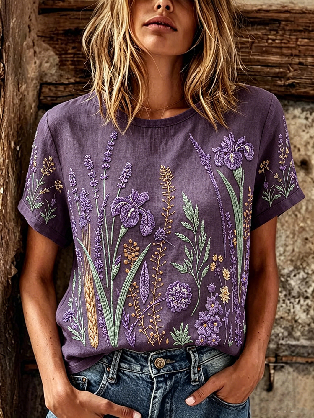 Lässiges Leinen-T-Shirt für Damen mit violettem Blumenmuster und kurzen Ärmeln
