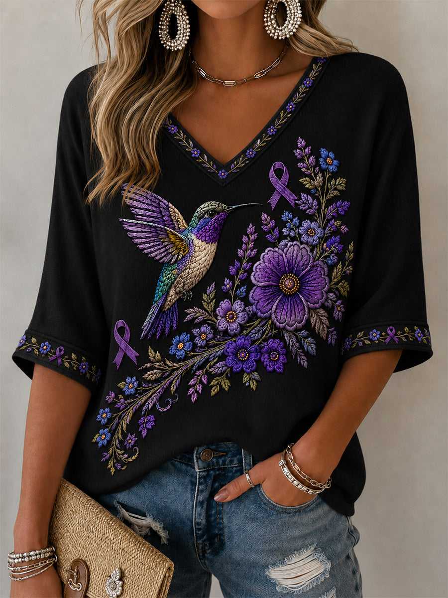Damen-T-Shirt mit violetter Blumen- und Kolibri-Print-Aufschrift zur Sensibilisierung für Alzheimer, V-Ausschnitt